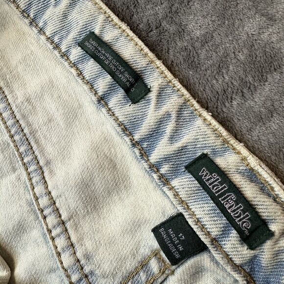Wild Fable Women’s Size 17 Super High Rise Cutoff Shorts Light Wash 3” - NEW - Picture 5 of 5